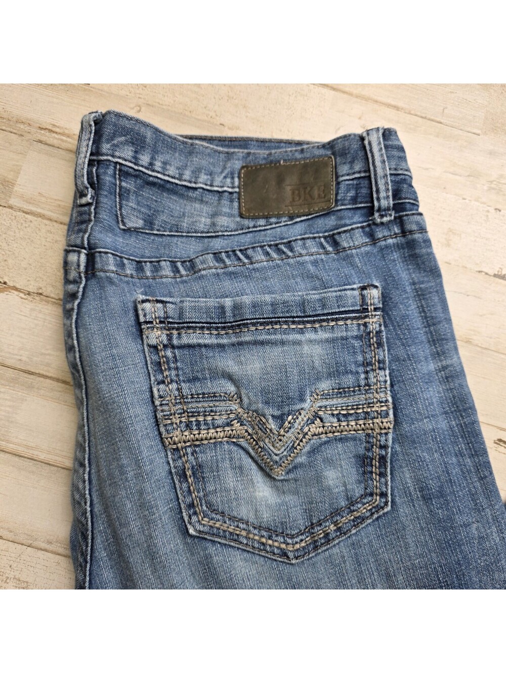 BKE Denim Derek Mens Jeans Size 38R Light Wash Straight Leg Cotton Blend Comfort
